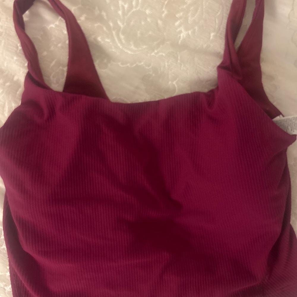 Old navy workout top size m